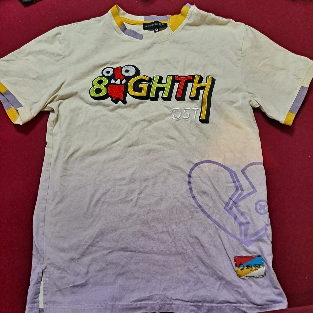 8igth/dstrkt tee shirt
